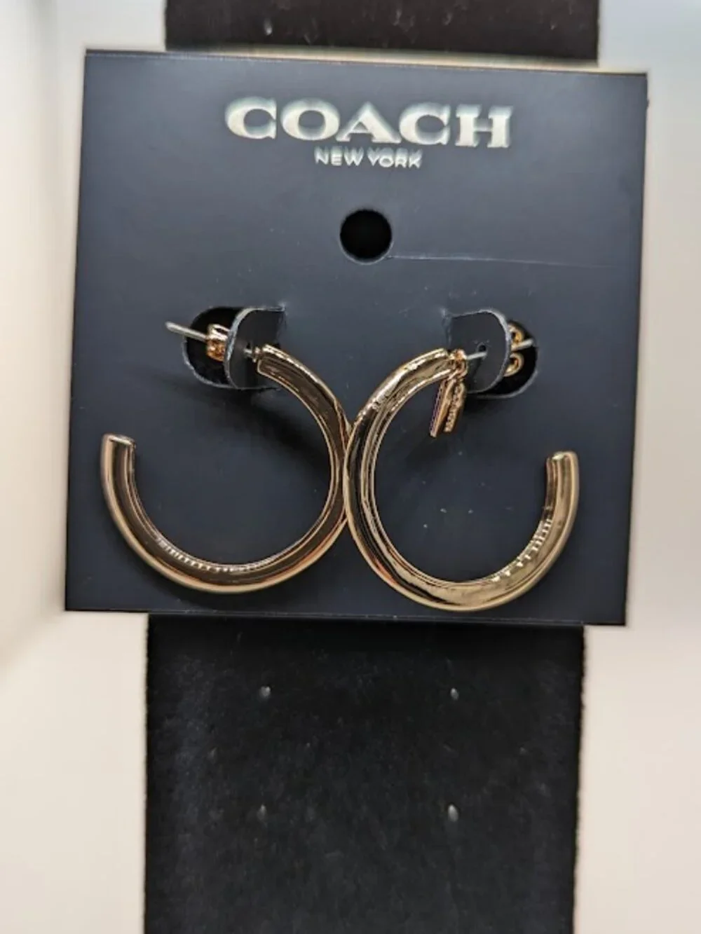 COACH Signature Hoop Earrings Rose Gold Tone NWT - Picture 6 of 6